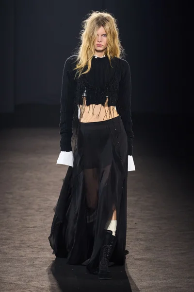 Look 38